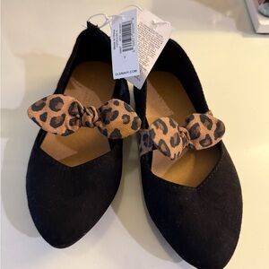 Old Navy Black Flats Shoes with Leopard Bow Sz 7